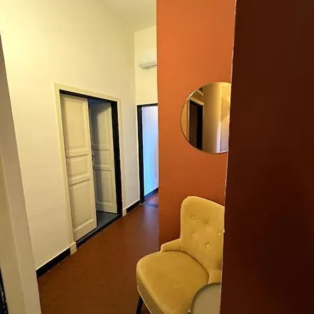 Apartman Ampio Storico In Pieno Centro
