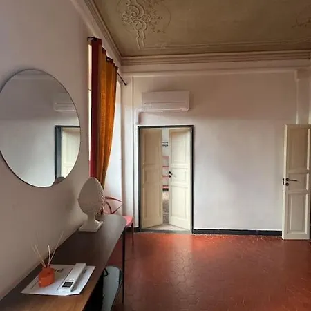 Ampio Storico In Pieno Centro Camogli