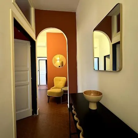 Ampio Storico In Pieno Centro
